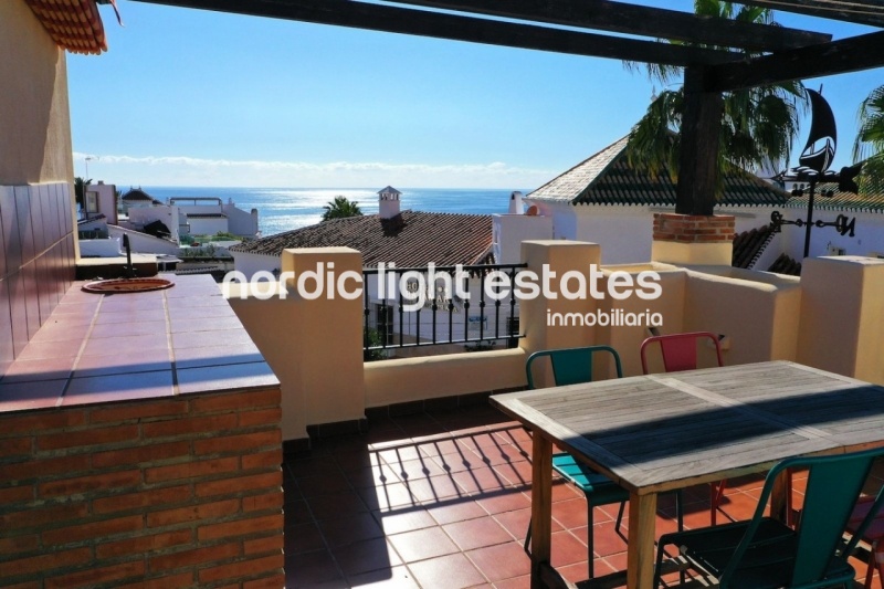 Charming townhouse in the exclusive Chimenea area in Nerja