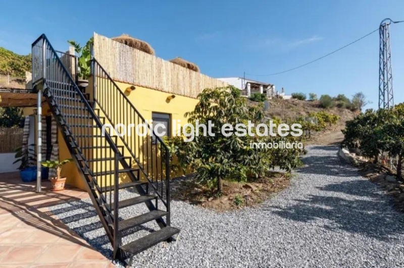 Similar properties Extraordinary villa very special in Benamargosa