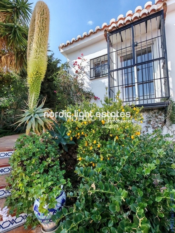 Propiedades similares Impresionante villa en Nerja, 5 dormitorios. 